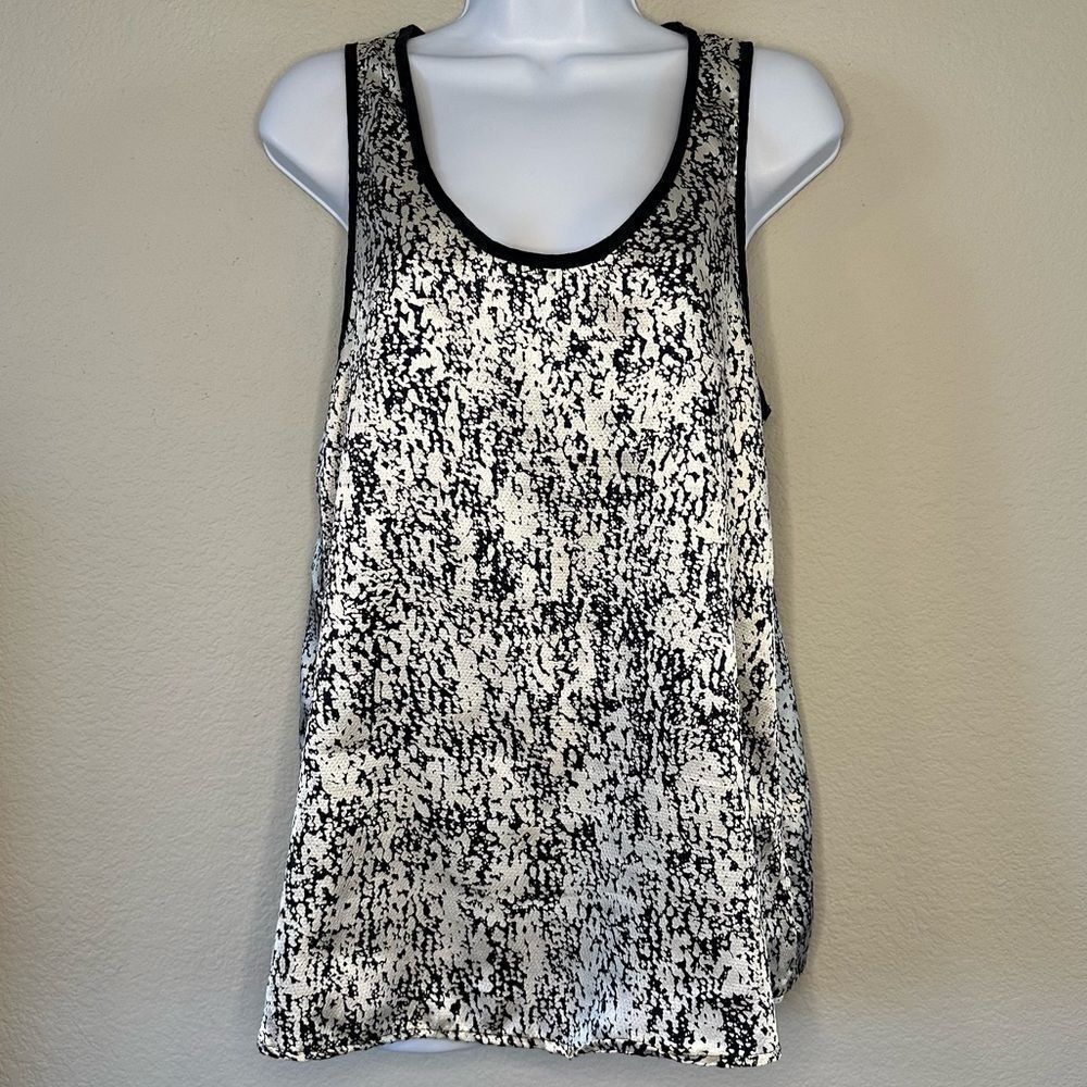 Forever 21 Printed Sleeveless Blouse
